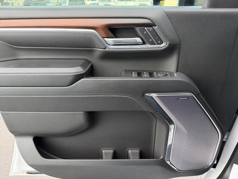 Used 2024 GMC Sierra 2500 Denali w/ Denali Reserve Package image 13