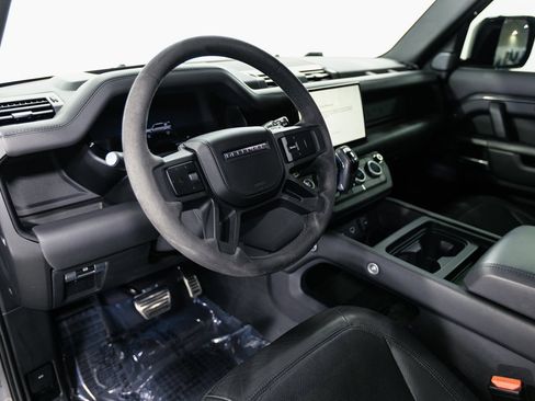 Used 2023 Land Rover Defender 110 Carpathian Edition image 9