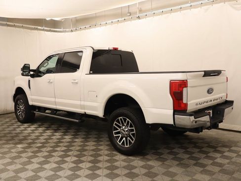 Used 2017 Ford F250 Lariat w/ Lariat Ultimate Package AWD/4WD image 3
