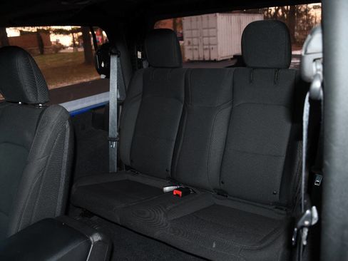 Used 2022 Jeep Wrangler Sport image 16