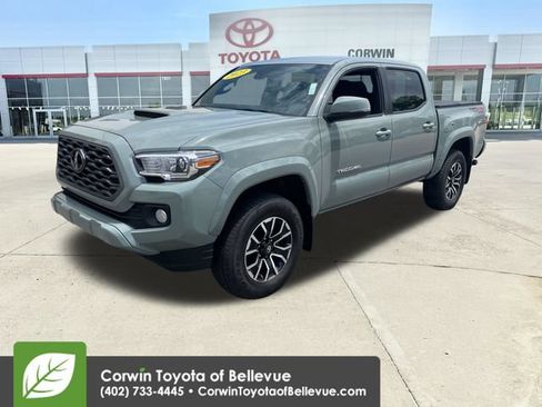 Used 2023 Toyota Tacoma TRD Sport AWD/4WD image 7
