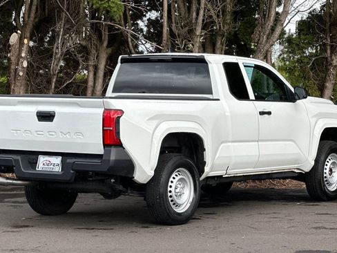 Used 2024 Toyota Tacoma SR image 4