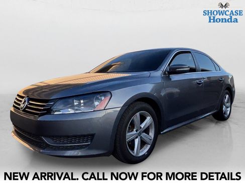 Used 2014 Volkswagen Passat 1.8T SE FWD image 2