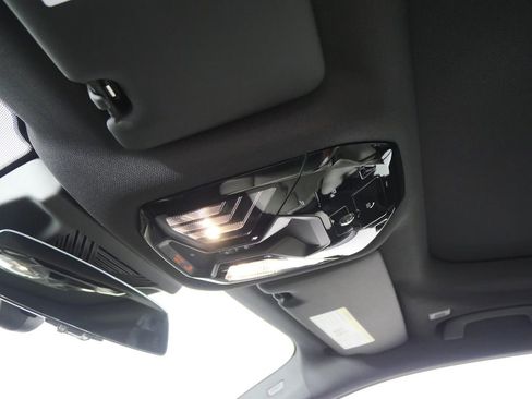 Used 2026 BMW 530i xDrive w/ M Sport Package image 20