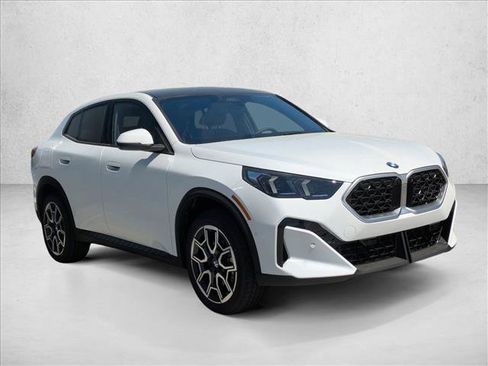 New 2026 BMW X2 xDrive28i w/ Technology Package AWD/4WD image 7