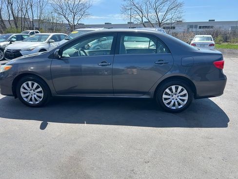 Used 2013 Toyota Corolla LE FWD image 3