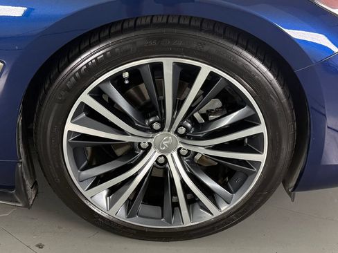 Used 2017 INFINITI Q60 3.0t w/ Cargo Package RWD image 14