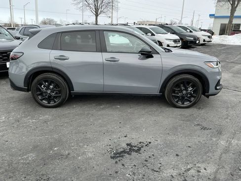 Used 2024 Honda HR-V Sport image 2