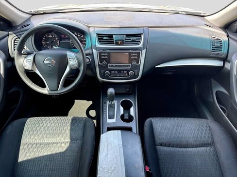 Used 2016 Nissan Altima 2.5 SV FWD image 14