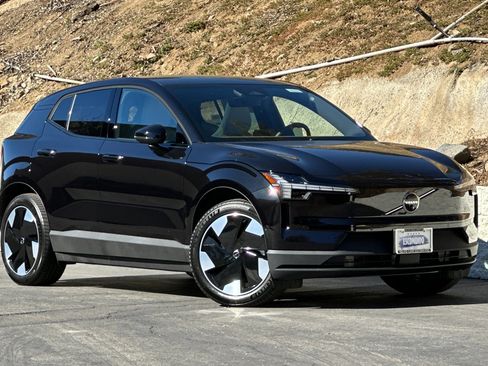 New 2026 Volvo EX30 Ultra image 2