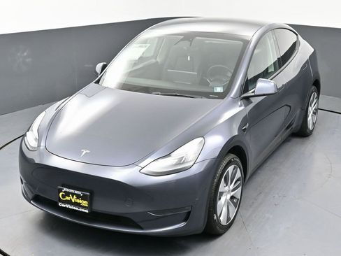 Used 2023 Tesla Model Y Long Range image 49