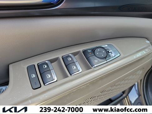 New 2026 Kia Carnival FWD image 24