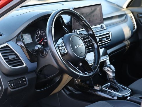 Used 2022 Kia Seltos S image 10