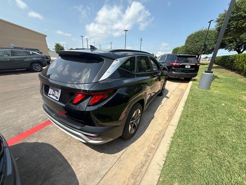 Certified 2025 Hyundai Tucson SEL FWD image 8