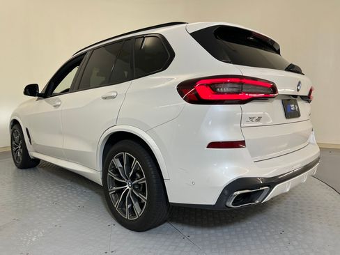 Used 2021 BMW X5 sDrive40i w/ M Sport Package image 3