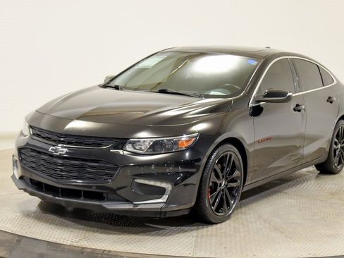 Used 2018 Chevrolet Malibu LT w/ Driver Confidence Package image 6