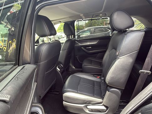 Used 2024 MAZDA CX-90 3.3 Turbo w/ Premium Package AWD/4WD image 8