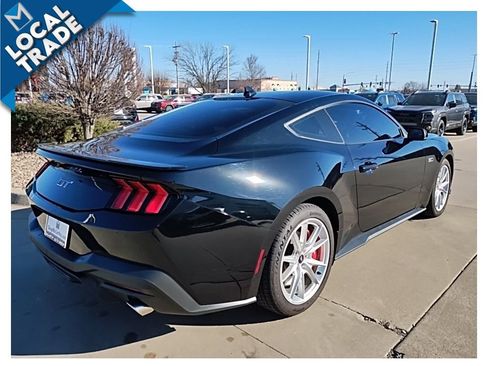 Used 2024 Ford Mustang GT Premium image 7