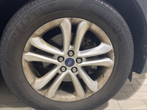 Used 2019 Ford Edge SEL w/ Equipment Group 201A image 5