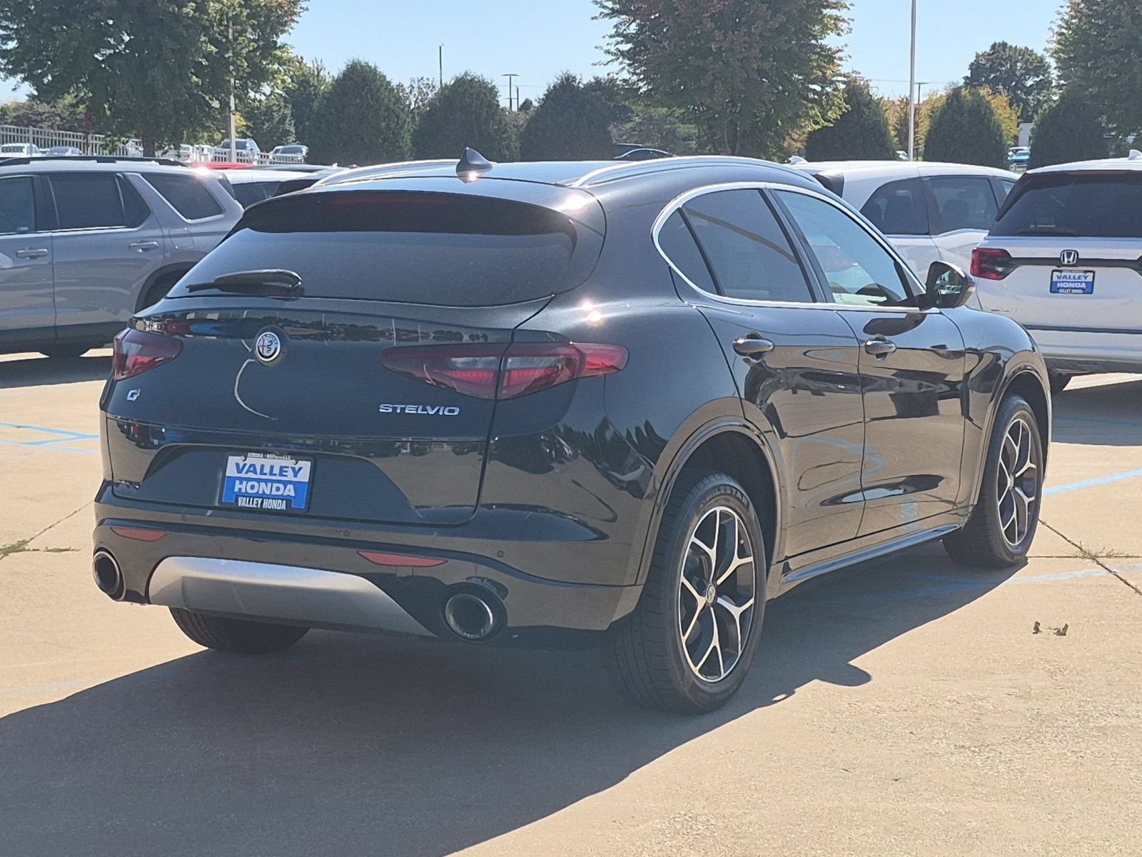 Used 2021 Alfa Romeo Stelvio Ti w/ Active Assist 2 Package TI AWD/4WD image 6