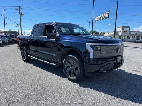 New 2025 Ford F150 Lightning Lariat image 4