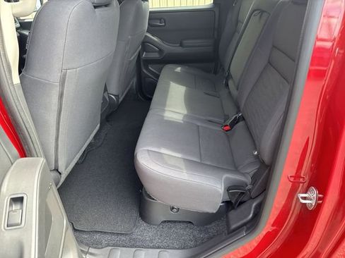Used 2022 Nissan Frontier S w/ Technology Package RWD image 13
