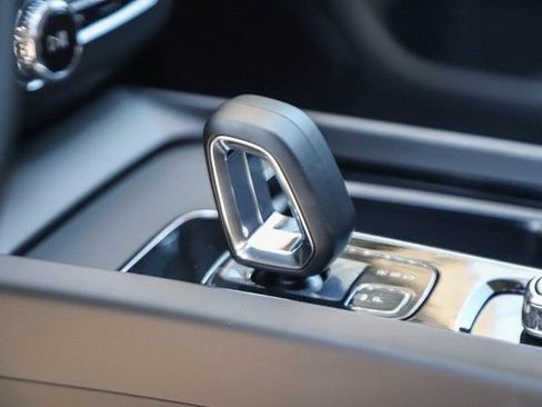 New 2025 Volvo XC60 B5 Core w/ Protection Package Premier image 21