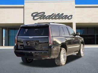 Used 2018 Cadillac Escalade Platinum video 3