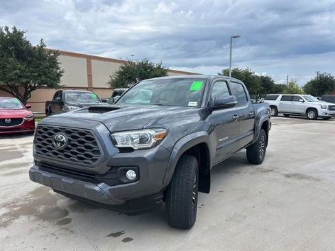 Used 2022 Toyota Tacoma TRD Sport w/ Technology Package AWD/4WD image 7