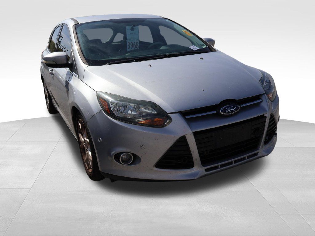 Used 2014 Ford Focus Titanium FWD image 10