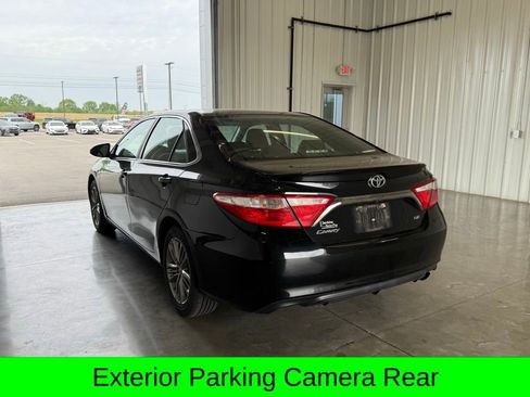 Used 2015 Toyota Camry SE image 9