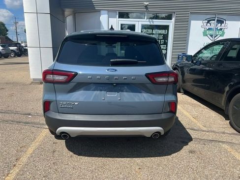 Used 2024 Ford Escape Active w/ Cold Weather Package FWD image 3