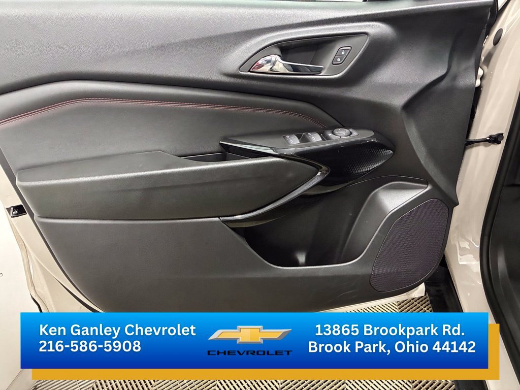 Certified 2026 Chevrolet Trax RS FWD image 7