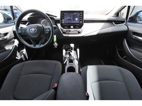 Used 2020 Toyota Corolla LE FWD image 10