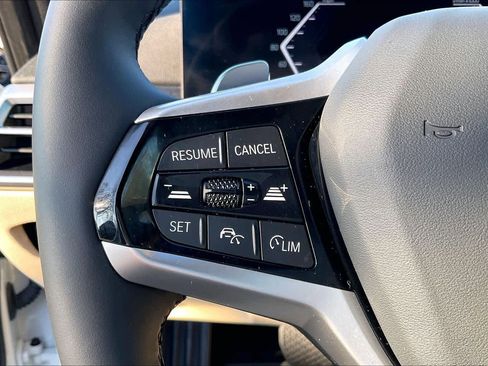 Used 2025 BMW 330i Sedan w/ Premium Package image 19