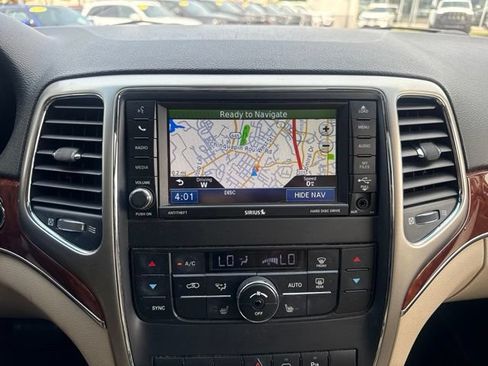 Used 2012 Jeep Grand Cherokee Limited w/ Trailer Tow Group AWD/4WD image 38