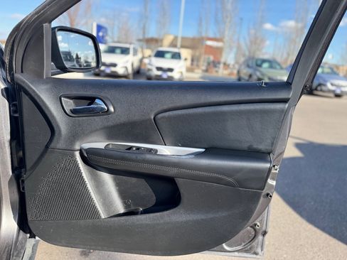 Used 2017 Dodge Journey SXT w/ Premium Group image 44