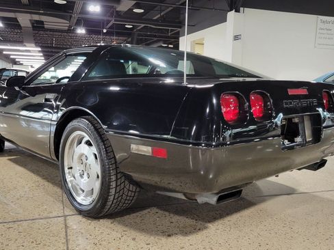 Used 1994 Chevrolet Corvette Coupe RWD image 27