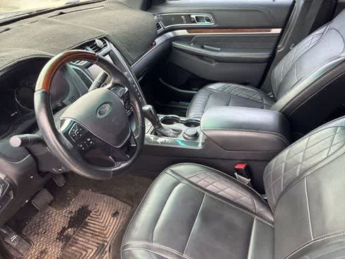 Used 2016 Ford Explorer Platinum image 9