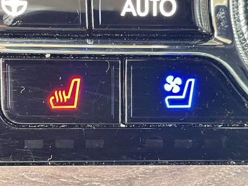 Used 2023 Lincoln Aviator Reserve w/ Equipment Group 201A image 19