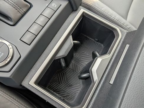 Used 2025 Toyota Tacoma SR5 RWD image 19