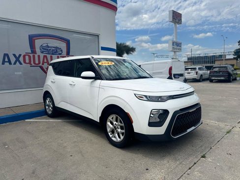 Used 2022 Kia Soul LX w/ Technology Package FWD image 16