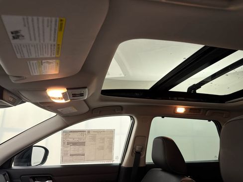 New 2026 Nissan Pathfinder SL w/ SL Premium Package FWD image 15