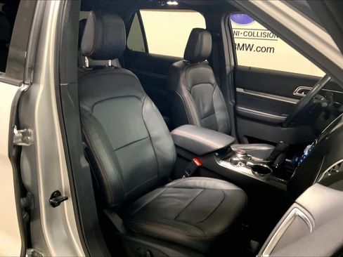 Used 2019 Ford Explorer Sport w/ Equipment Group 401A AWD/4WD image 8