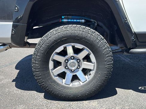 Used 2014 Toyota FJ Cruiser 4WD w/ Upgrade Package image 11
