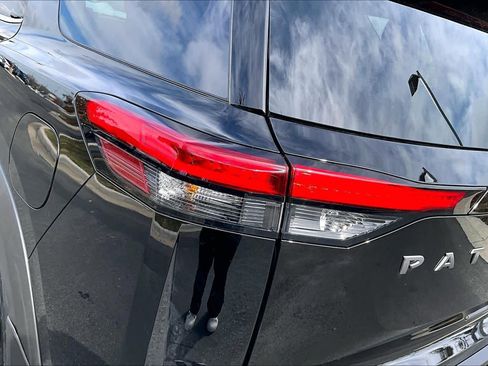 New 2026 Nissan Pathfinder SV image 14