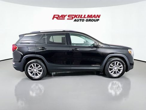 Used 2022 GMC Terrain SLT w/ Infotainment Package II AWD/4WD image 8