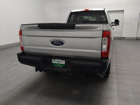 Used 2019 Ford F250 XL w/ Power Equipment Group RWD image 7