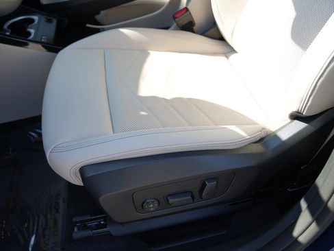 Used 2025 BMW X1 xDrive28i w/ Convenience Package image 10