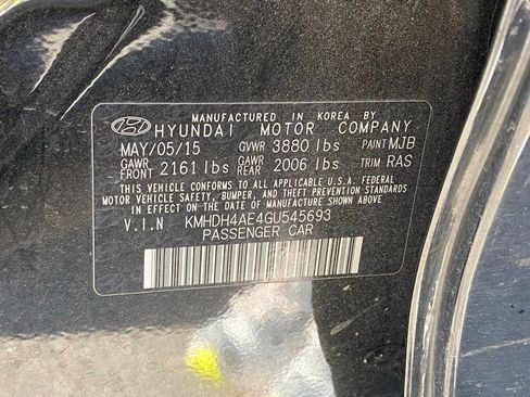 Used 2016 Hyundai Elantra SE FWD image 12